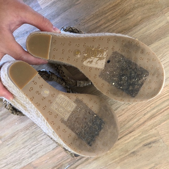 Dolce Vita Snake Wedges 6 - Picture 4 of 4